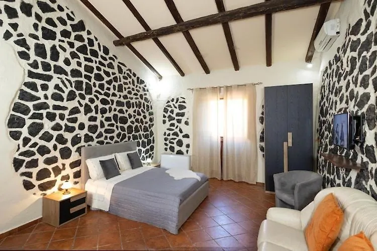 Holiday Home Castiglione Di Sicilia 0*, Castiglione De Sicilia